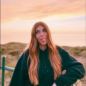 Meet your Posher, Raquel